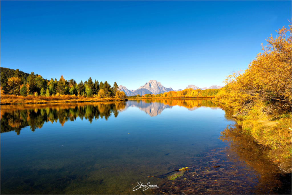 Main image Tetons in autumn