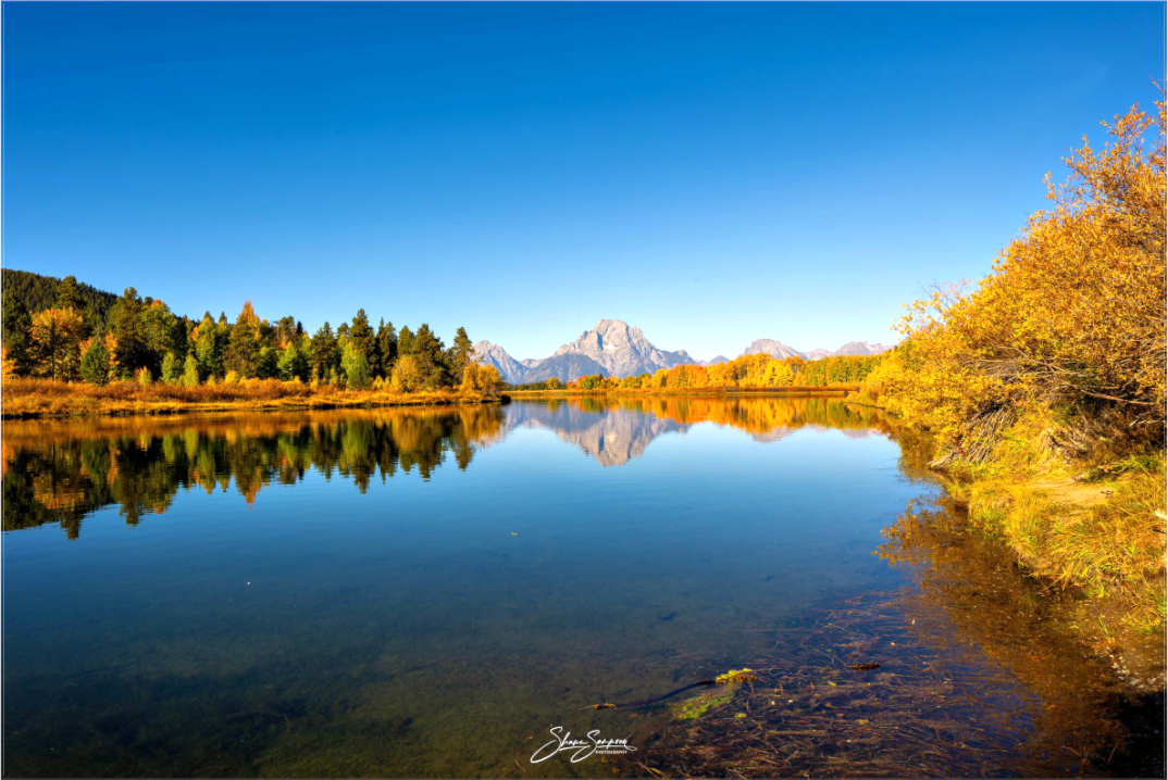 Main image Tetons in autumn